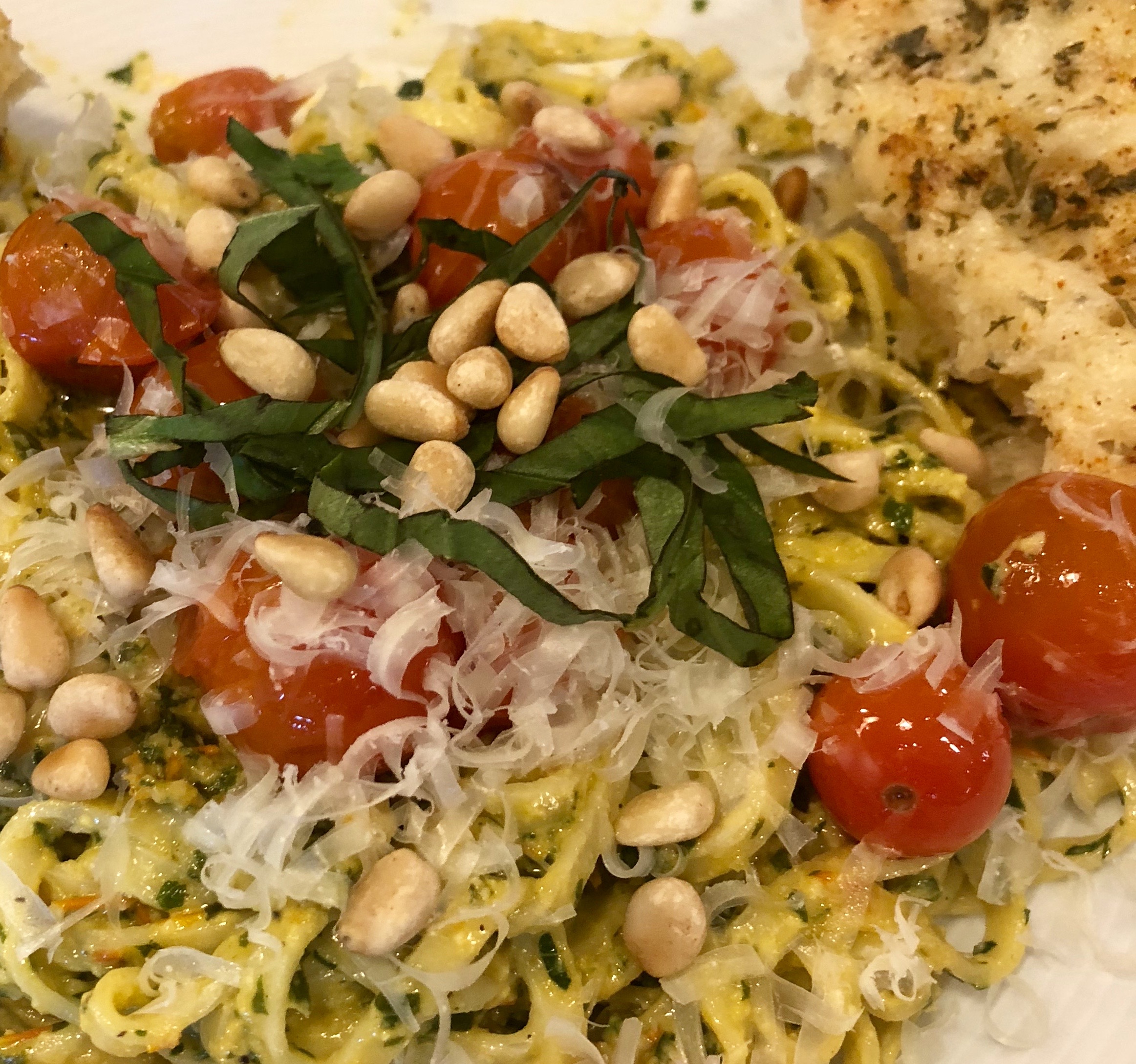 Delicious Linguine with Tomato Basil Pesto