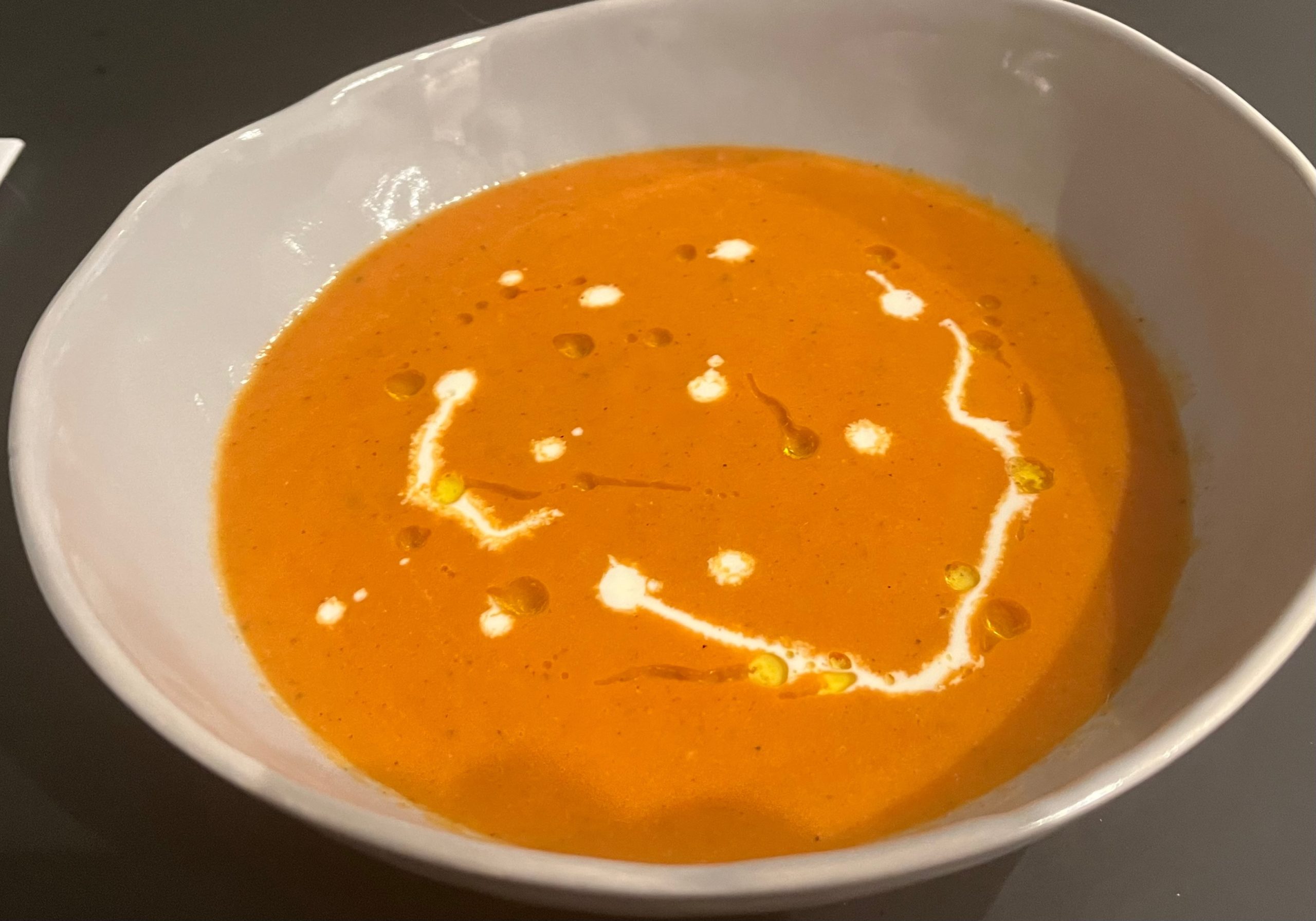 Roasted tomato and bell pepper soup